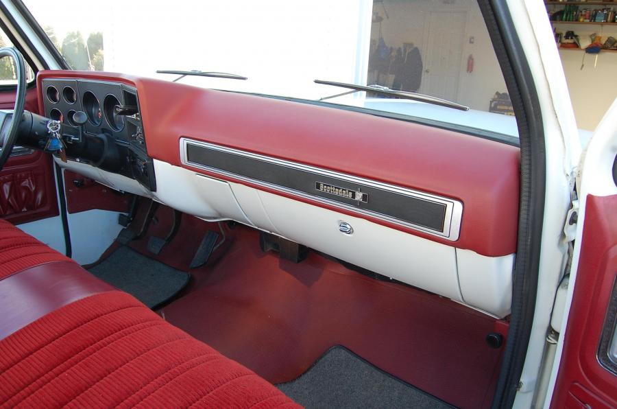 Торпедо Chevrolet C10 Scottsdale Sport Pickup 1979 года  (фото 39 из 58)